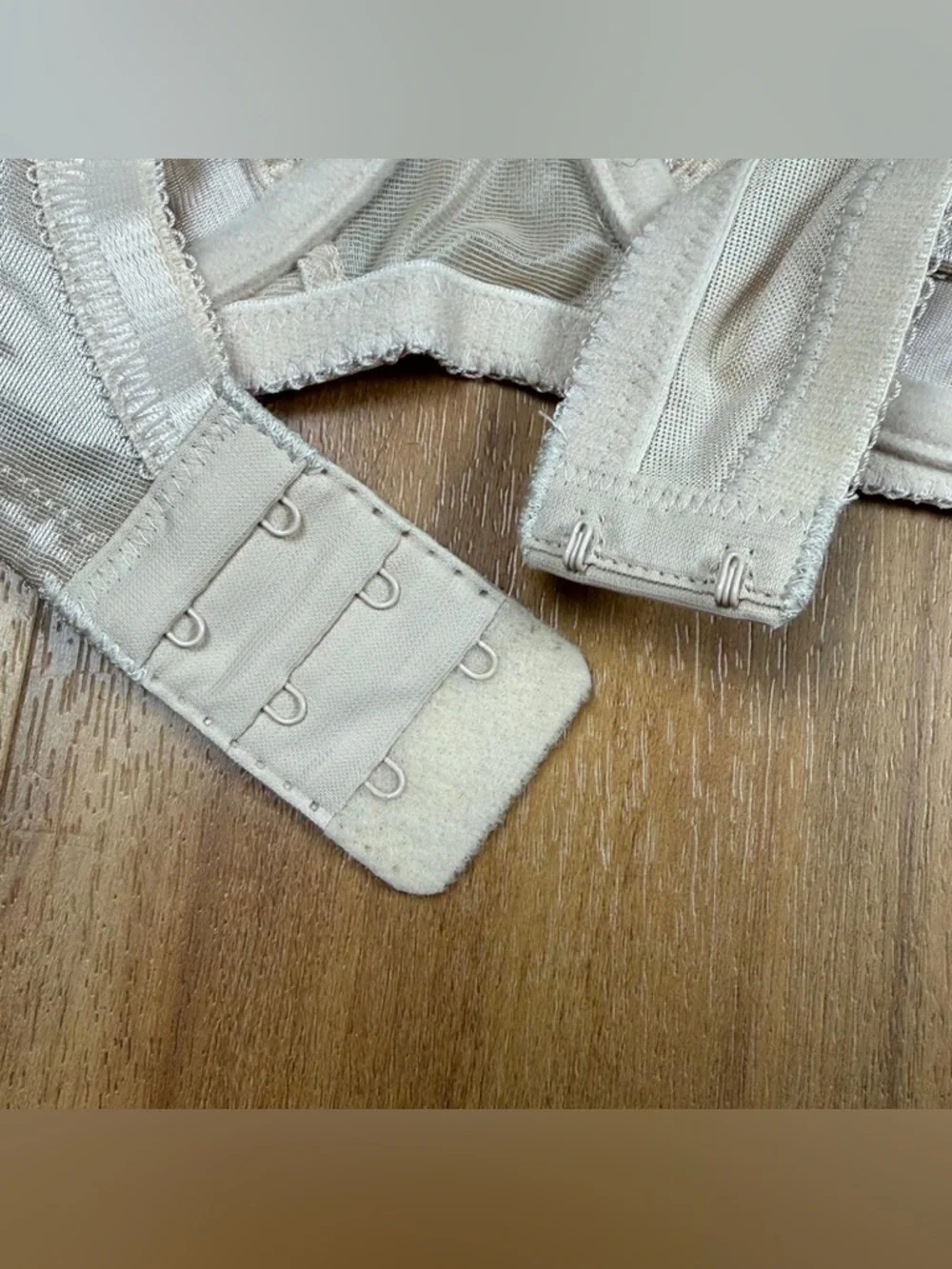 Wacoal 34D Nude Lace Mesh Underwire Bra Full Coverage NWT Comfort Fit
